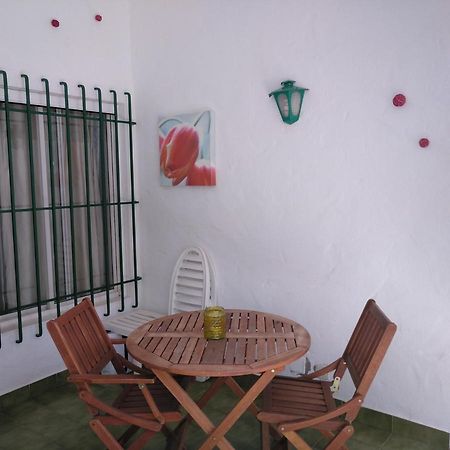 2 Calle Las Azucenas Playa Del Aguila  エクステリア 写真