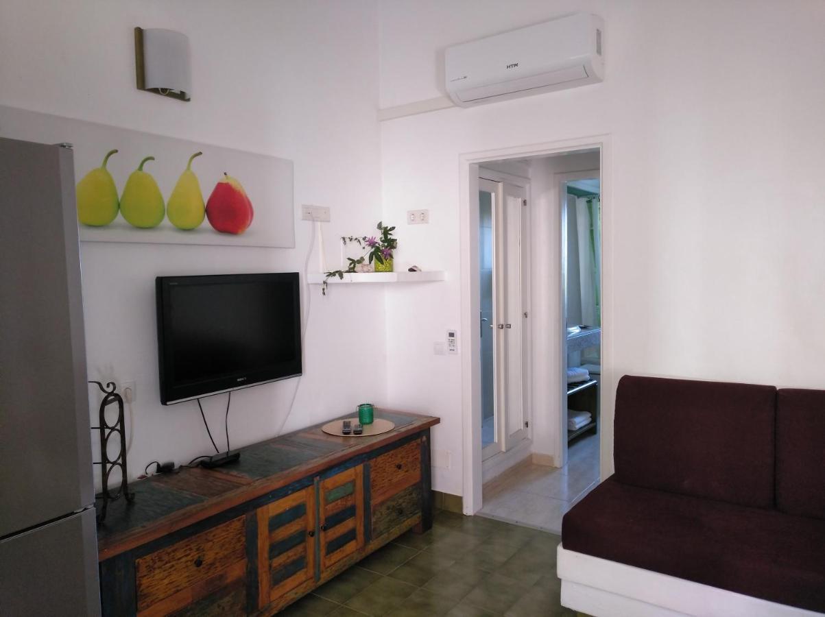 2 Calle Las Azucenas Playa Del Aguila  エクステリア 写真