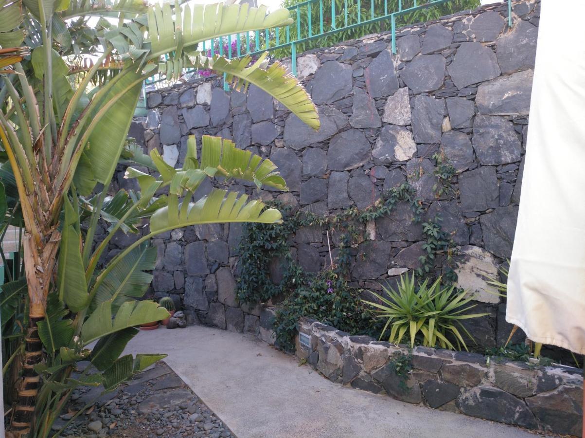 2 Calle Las Azucenas Playa Del Aguila  エクステリア 写真
