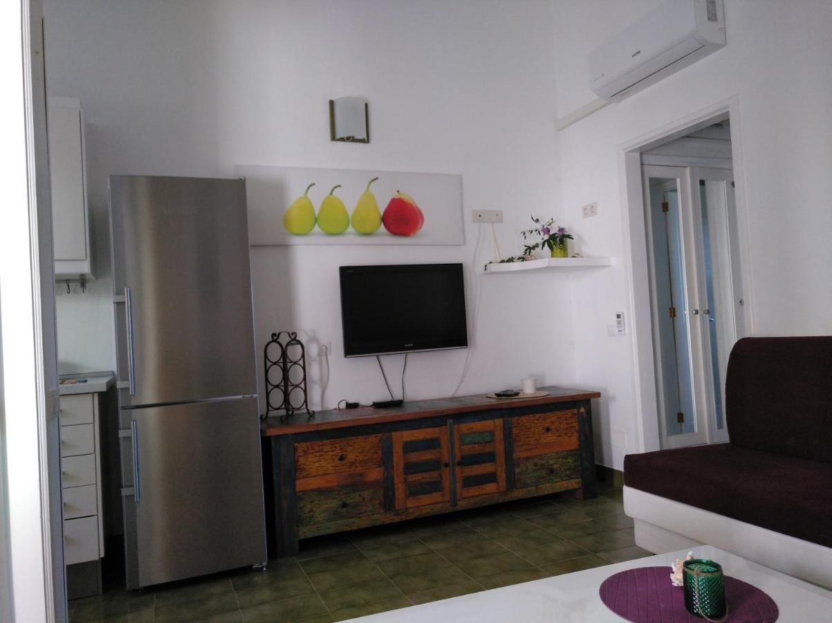 2 Calle Las Azucenas Playa Del Aguila  エクステリア 写真