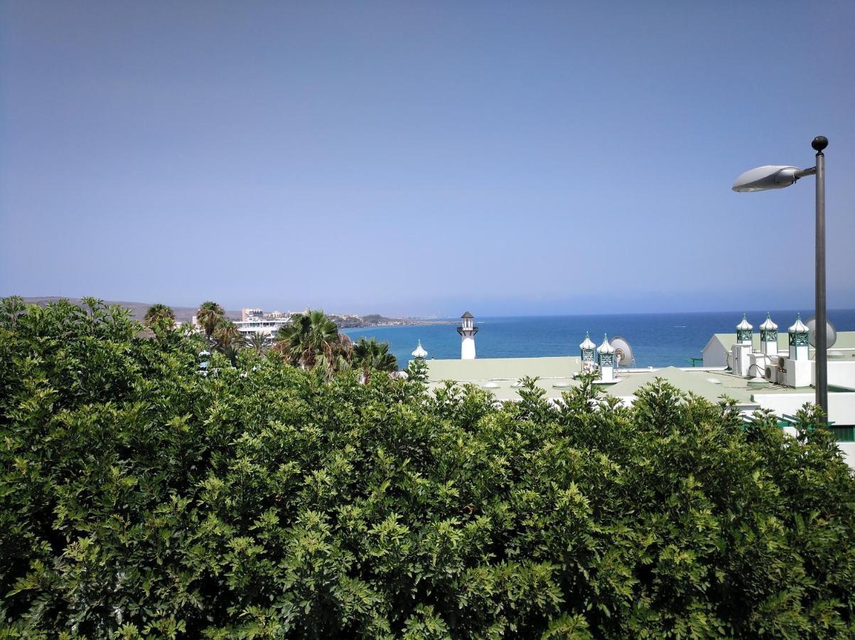 2 Calle Las Azucenas Playa Del Aguila  エクステリア 写真