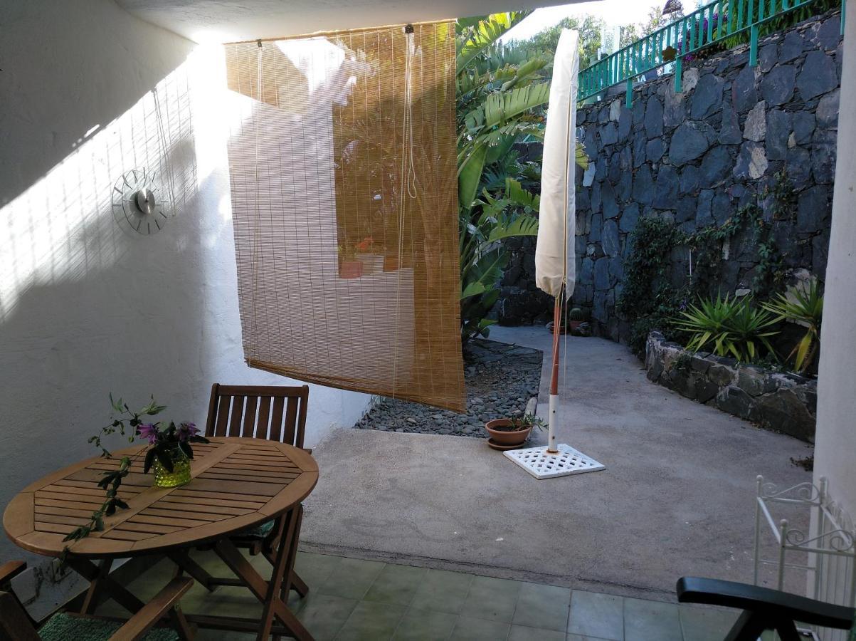 2 Calle Las Azucenas Playa Del Aguila  エクステリア 写真