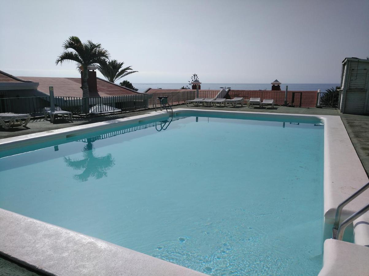2 Calle Las Azucenas Playa Del Aguila  エクステリア 写真