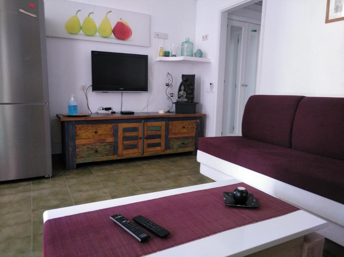2 Calle Las Azucenas Playa Del Aguila  エクステリア 写真